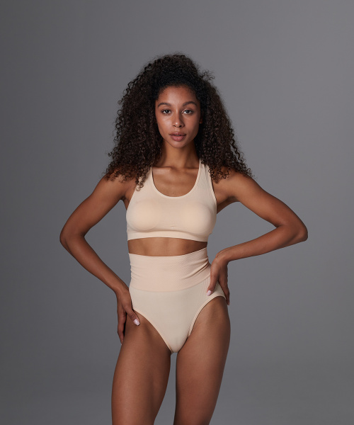 Трусы женские утягивающие Vanessa GBV-001 полиамид, эластан бежевый размеры M, L, XL